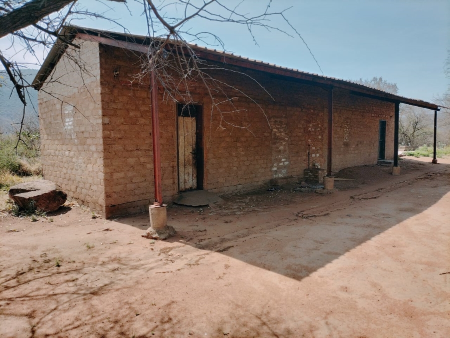 Commercial Property for Sale in Zoutpansdrift North West